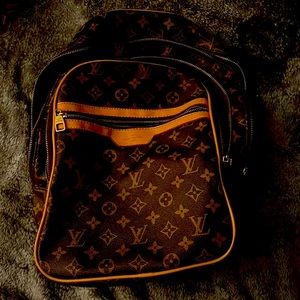 COPY - Louie Vuitton Backpack! (3pockets)